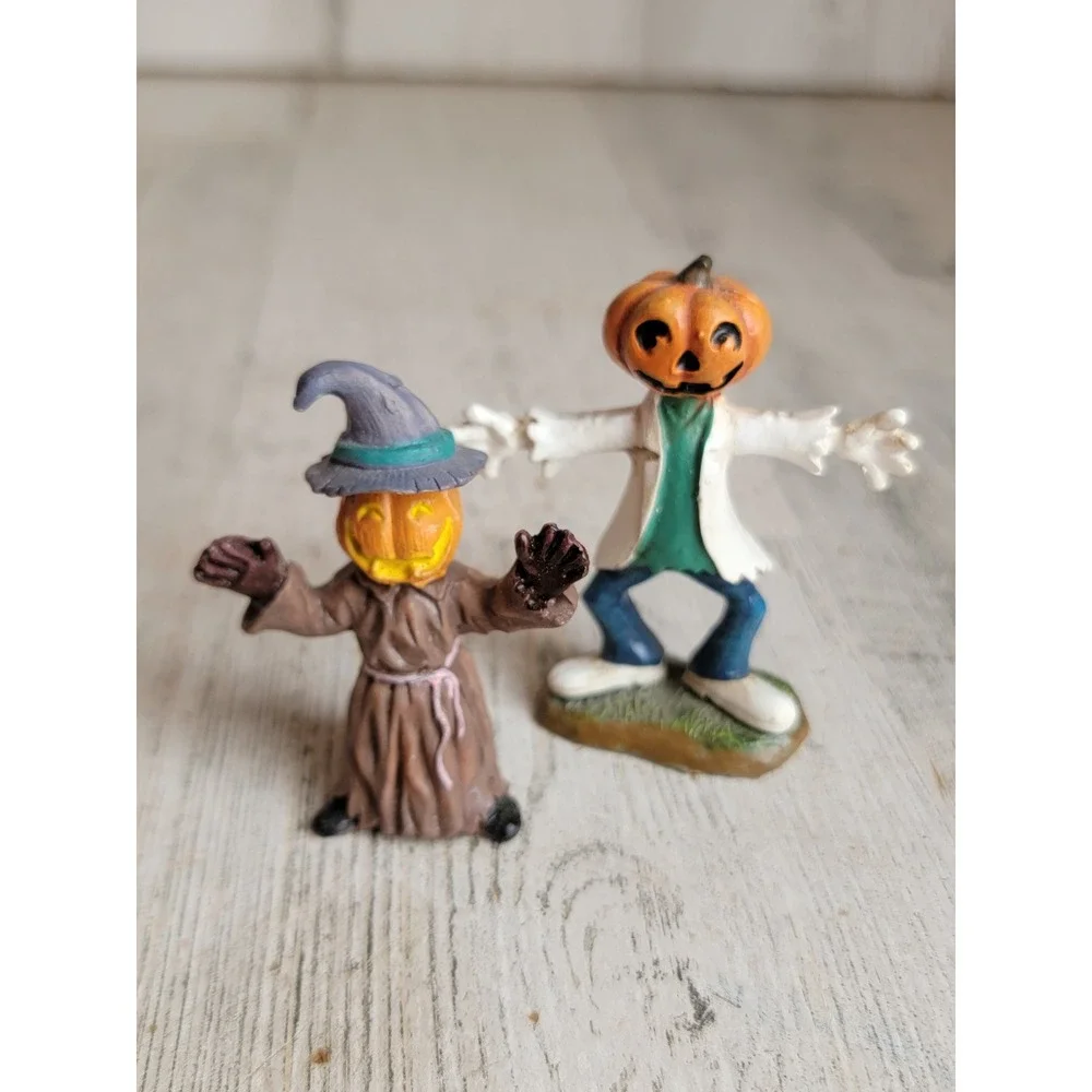 Jack O'Lantern scarecrow pumpkin village accessory Halloween set
